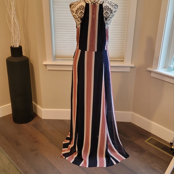 Express Maxi Dress - Picture 3 of 4
